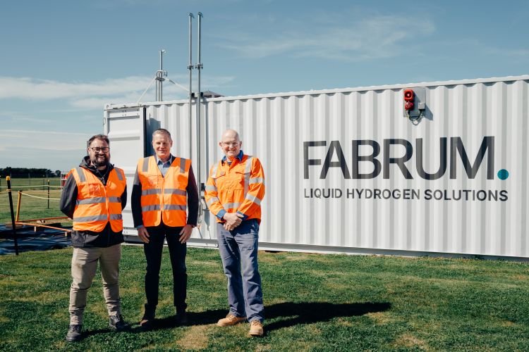 Stuart Johnstone (Stralis Aircraft), Christopher Boyle (Fabrum), Simon Coburn (AMSL Aero)